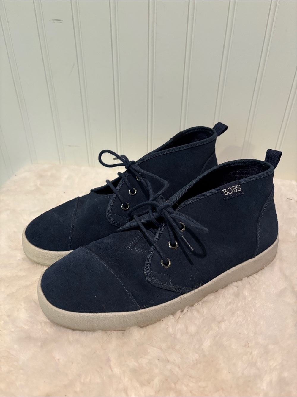 Skechers BOBS Women’s Casual Mid-Top Suede Like Sneakers Sz 8.5